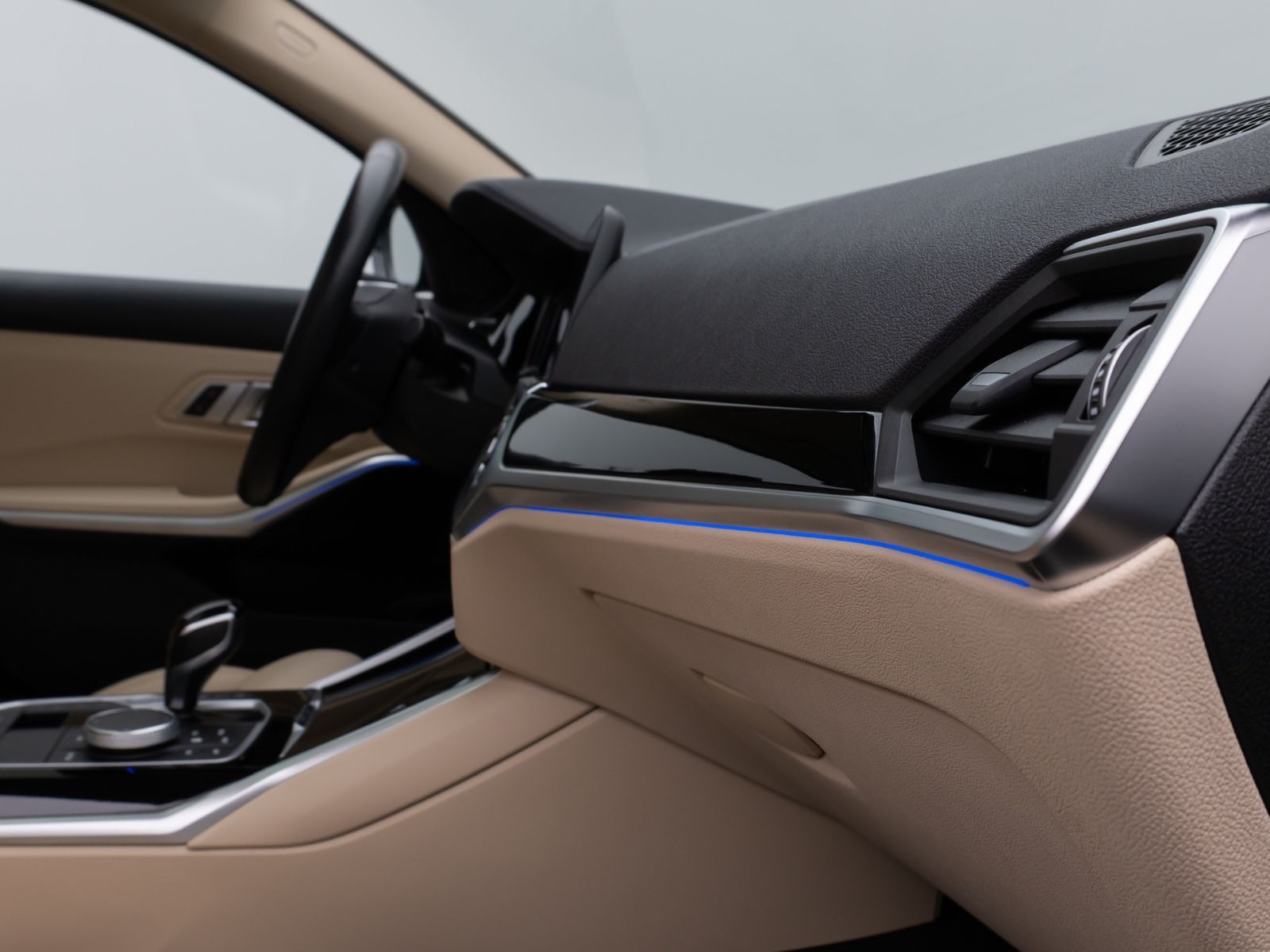 BMW 320d xD Luxury Line - Samsaru's Car Outlet