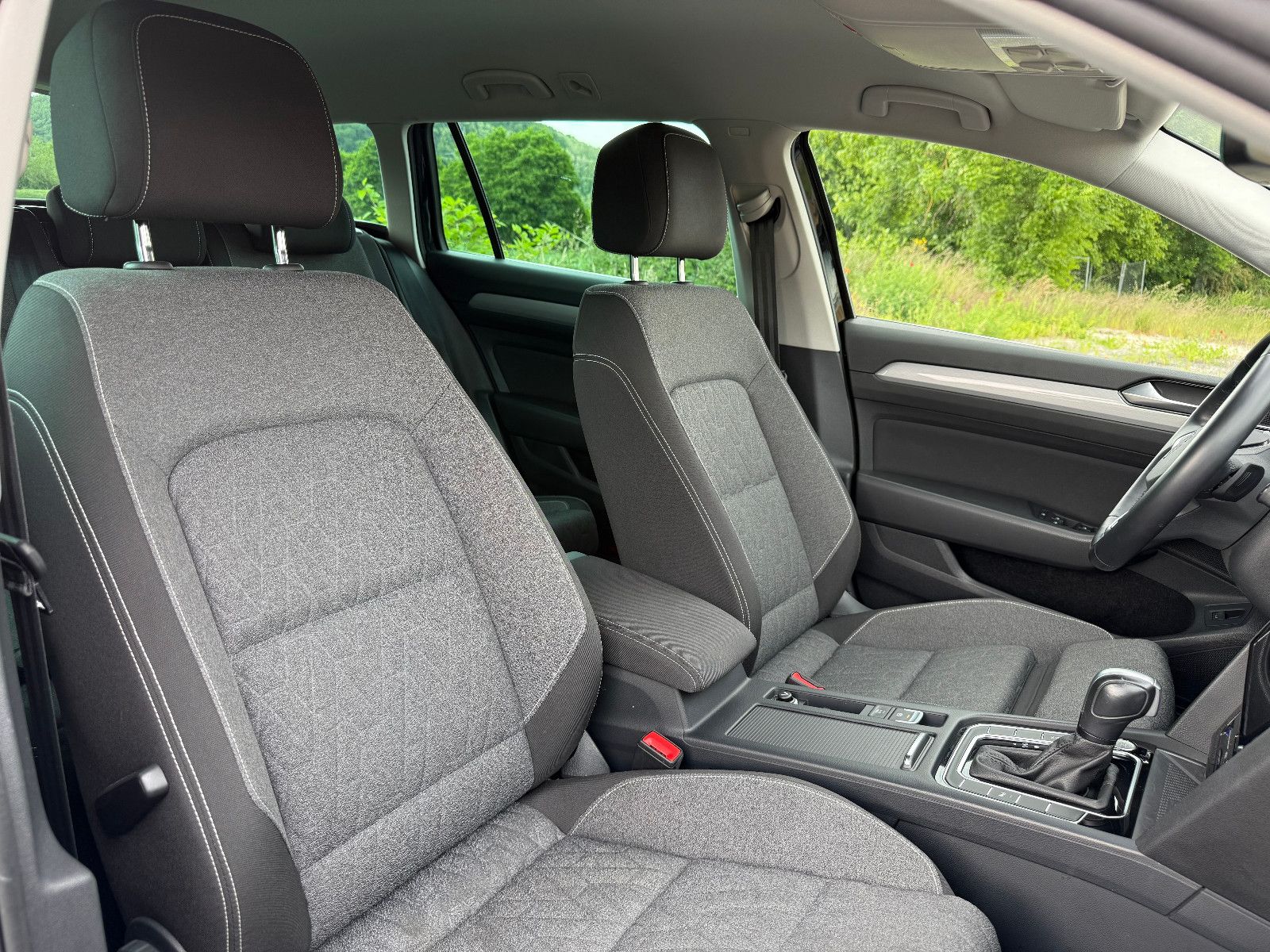 Volkswagen Passat Variant Business - Samsaru's Car Outlet