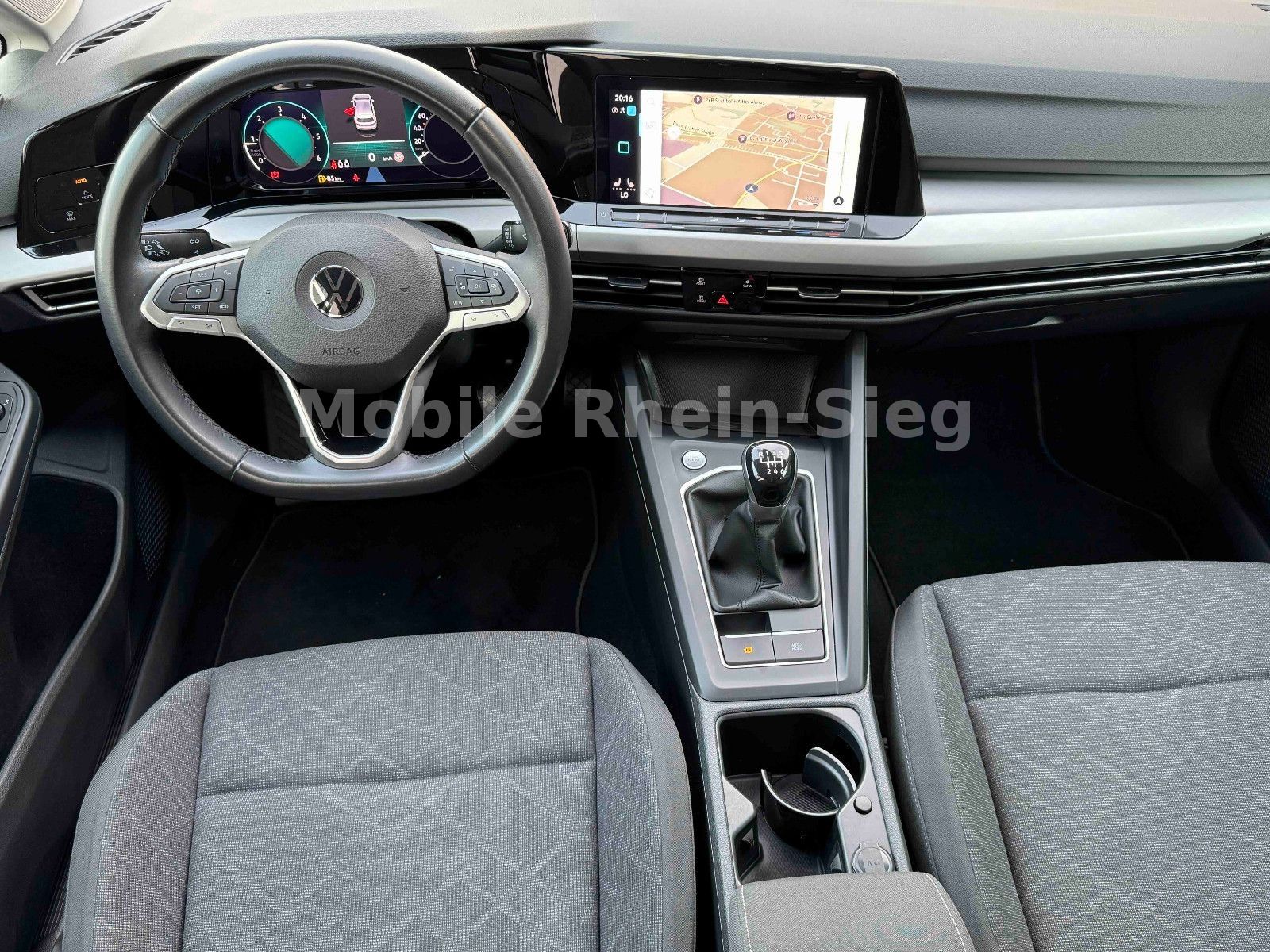 Volkswagen Golf 8 2.0 TDI Life - Samsaru's Car Outlet