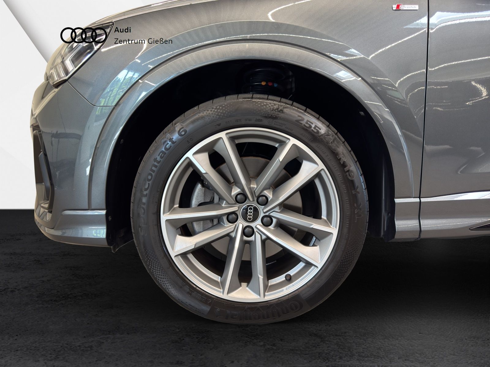 Audi Q3 40 TFSI quattro S line Black - Samsaru's Car Outlet