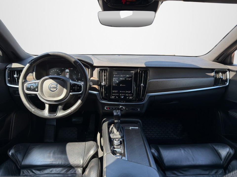 Volvo V90 Cross Country