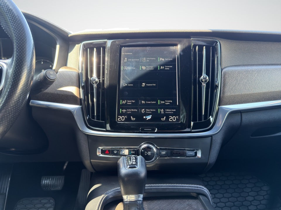 Volvo V90 Cross Country