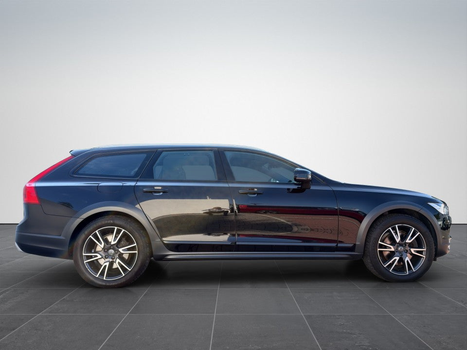 Volvo V90 Cross Country