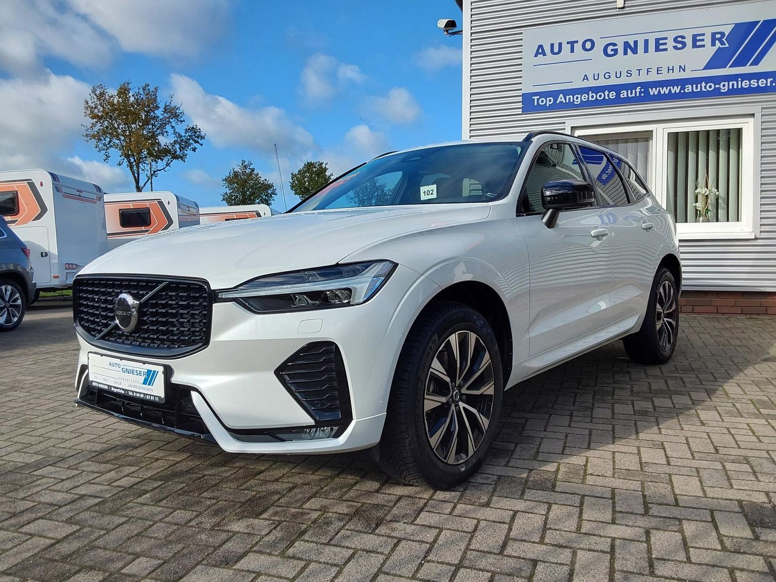 Volvo XC60 B4 D AWD Plus Dark AHK/ACC/LED/SHZ/PDC/N...