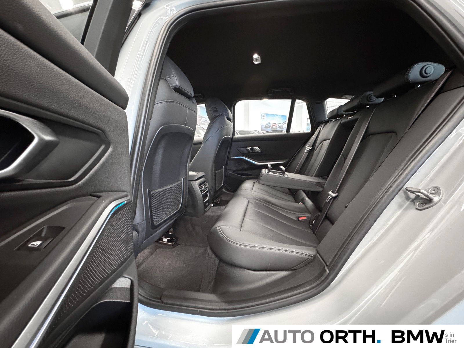 BMW 320d xDrive Touring M-SPORT-PRO HUD ST-HZG AHK