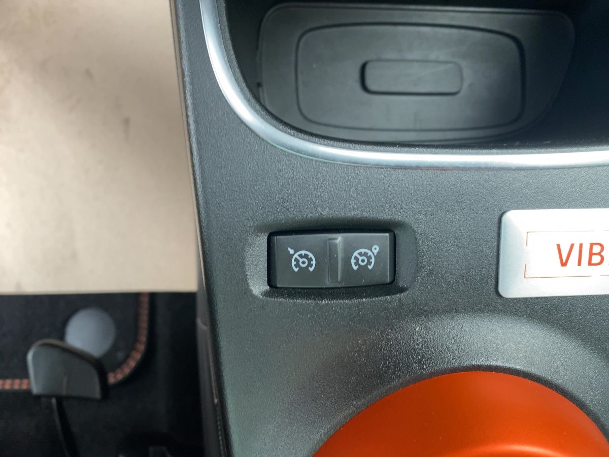 Renault Twingo Vibes Electric - Samsaru's Car Outlet