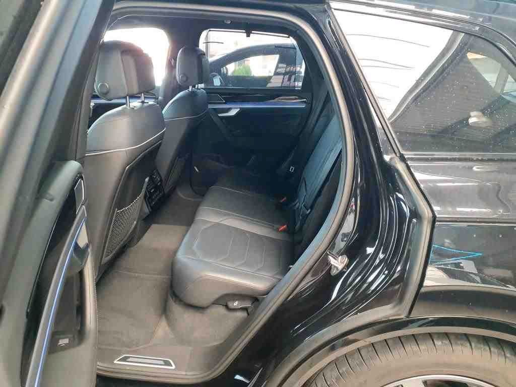 Volkswagen Touareg 3.0 TDI R-LINE BLACK - Samsaru's Car Outlet