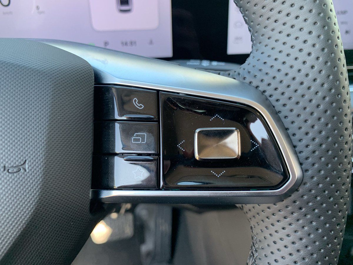 MG HS PHEV Luxury 360 KAMERA+PDC+SHZ+NAVI+LEDER+