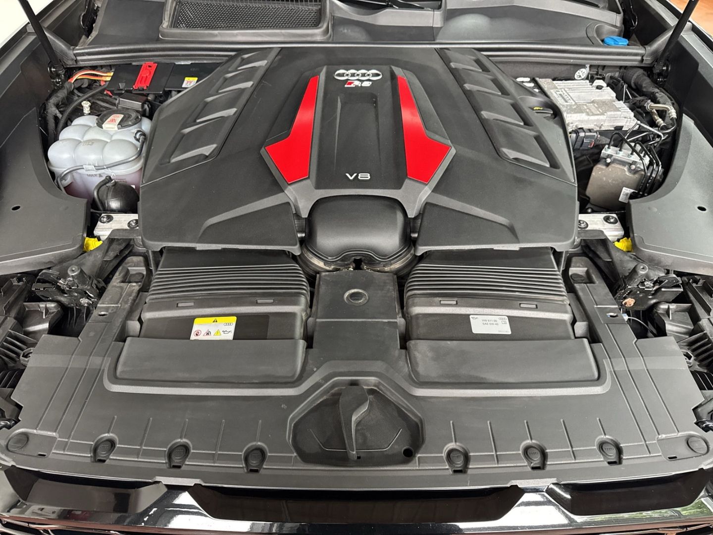 Audi RSQ8 qu tiptro 360°+AHK+HuD+Keramik+Pano+Sthz