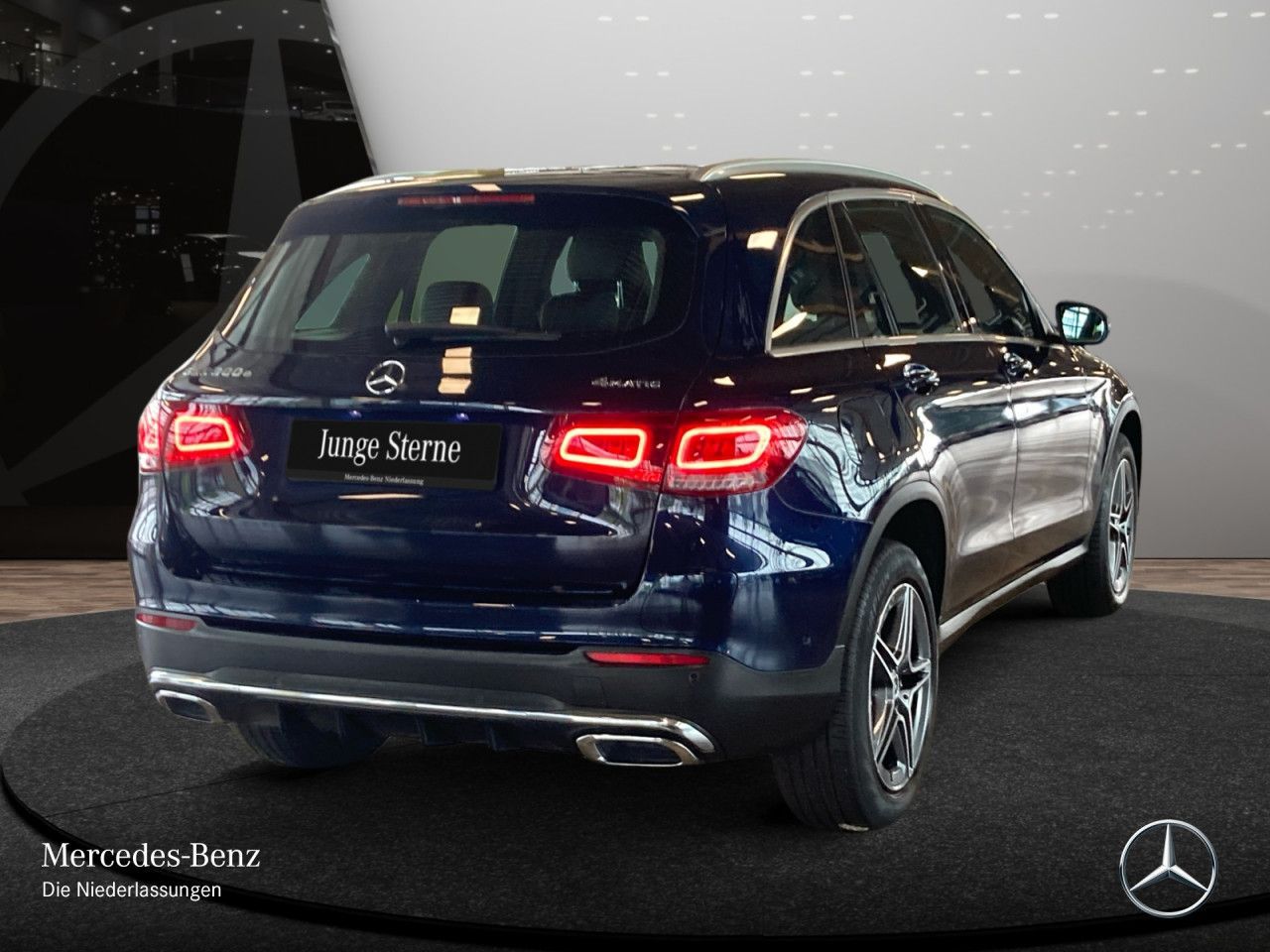 Mercedes-Benz GLC 300 e 4M AMG - Samsaru's Car Outlet