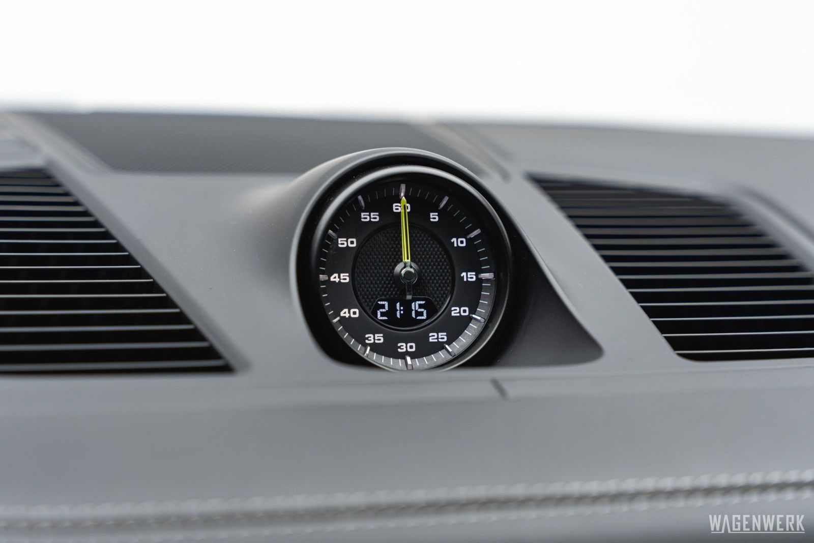 Porsche Cayenne Coupé Turbo S E-Hybrid MASSAGE AHV INNOD