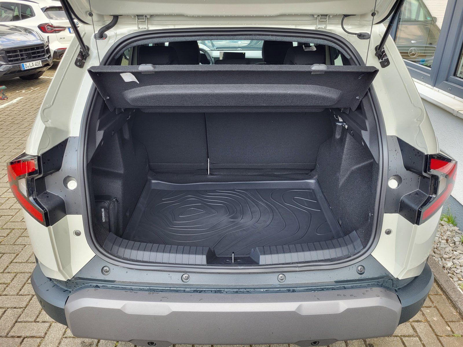 Dacia Duster NEW Hybrid 140 4x2 Extreme - Samsaru's Car Outlet