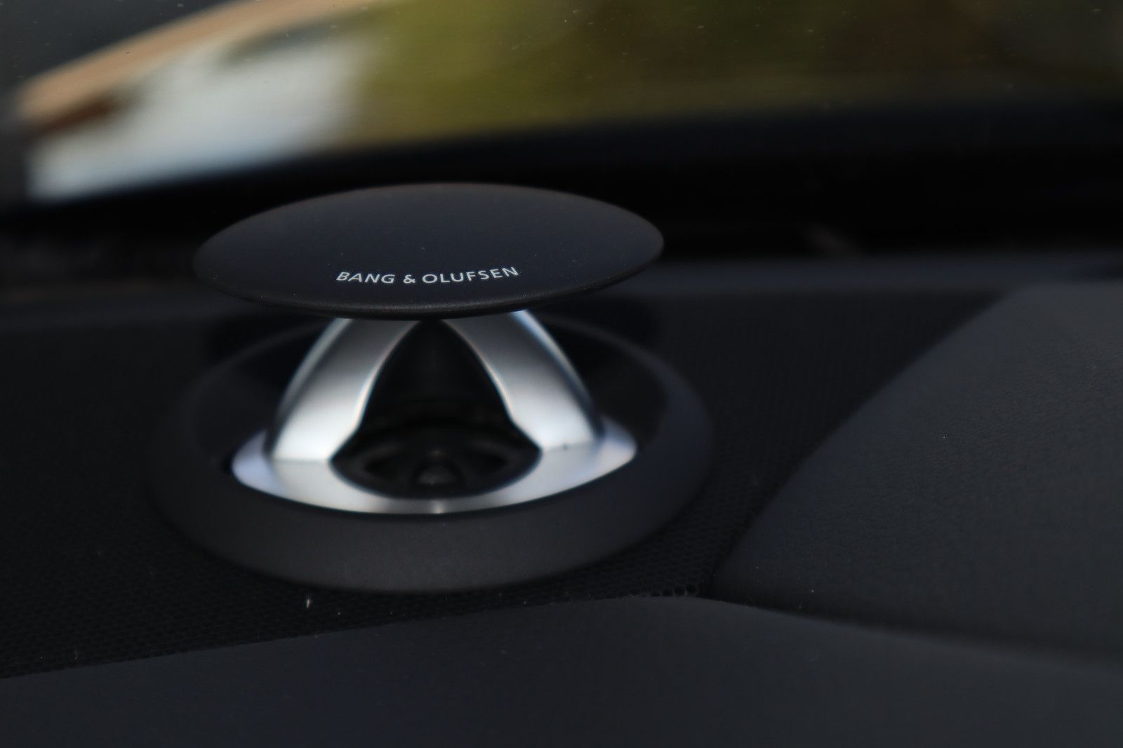 Audi A8L 60 TFSIe lang - Samsaru's Car Outlet