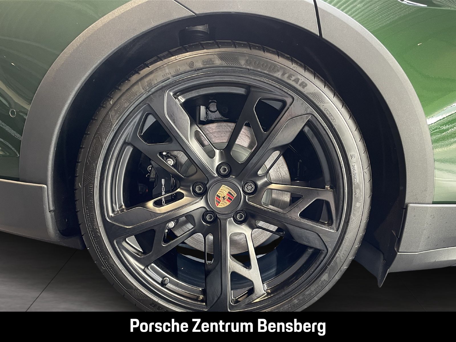 Porsche Taycan 4S Cross Turismo