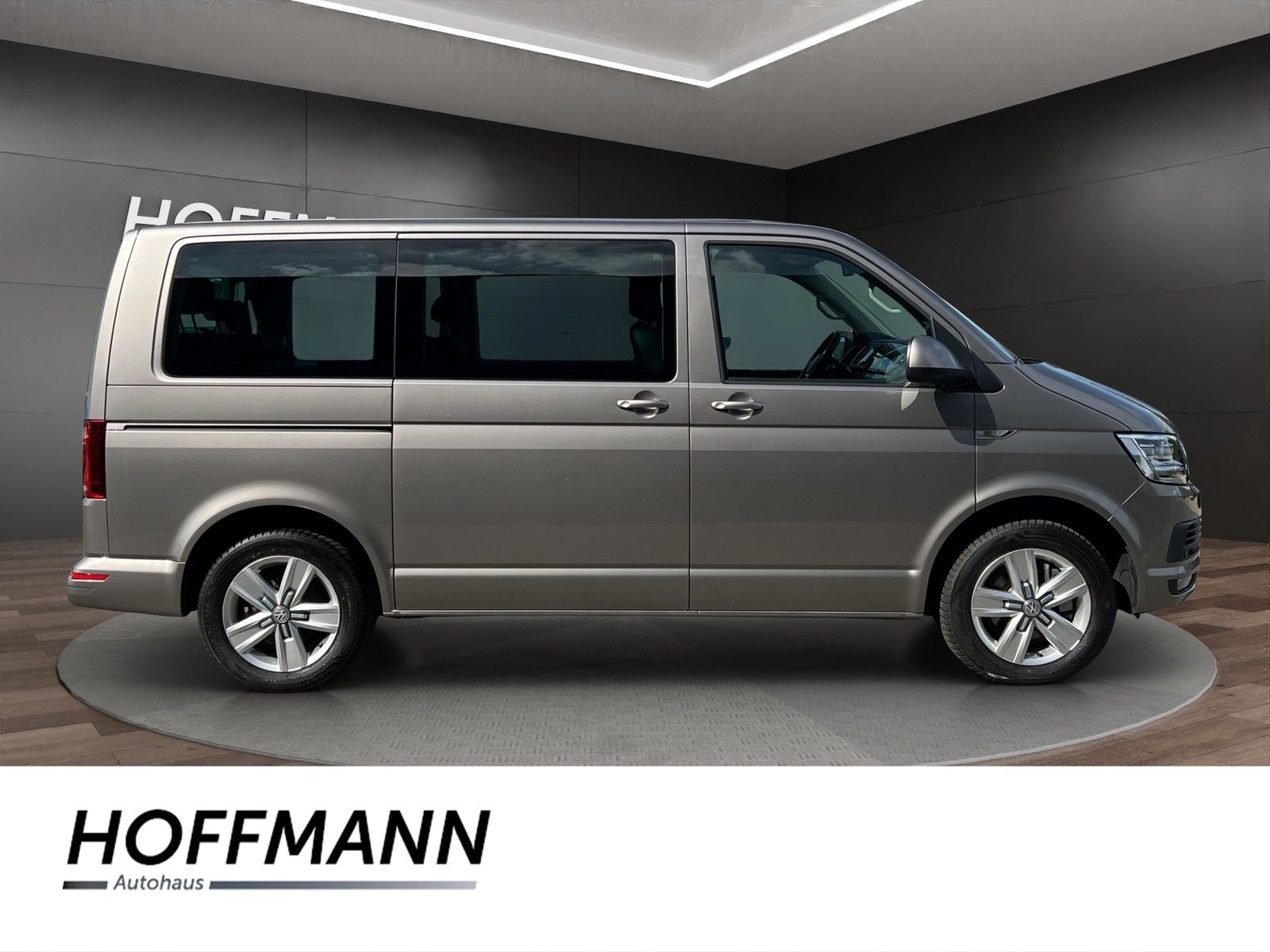 Volkswagen T6 Multivan 2.0 TDI 4M DSG - Samsaru's Car Outlet