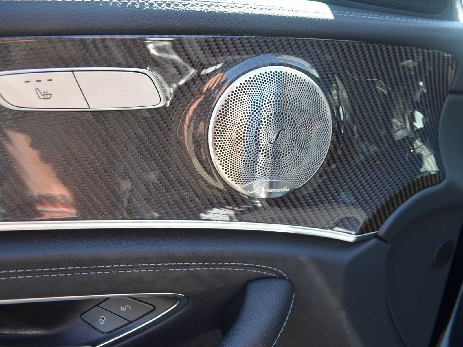 Mercedes-Benz E 300 de Lim AMG - Samsaru's Car Outlet