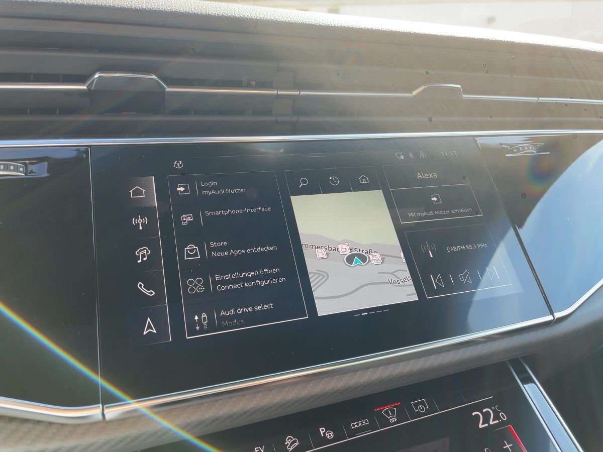 Audi Q7 SUV Sline 55 TFSIe AHK PANO B&O OLED
