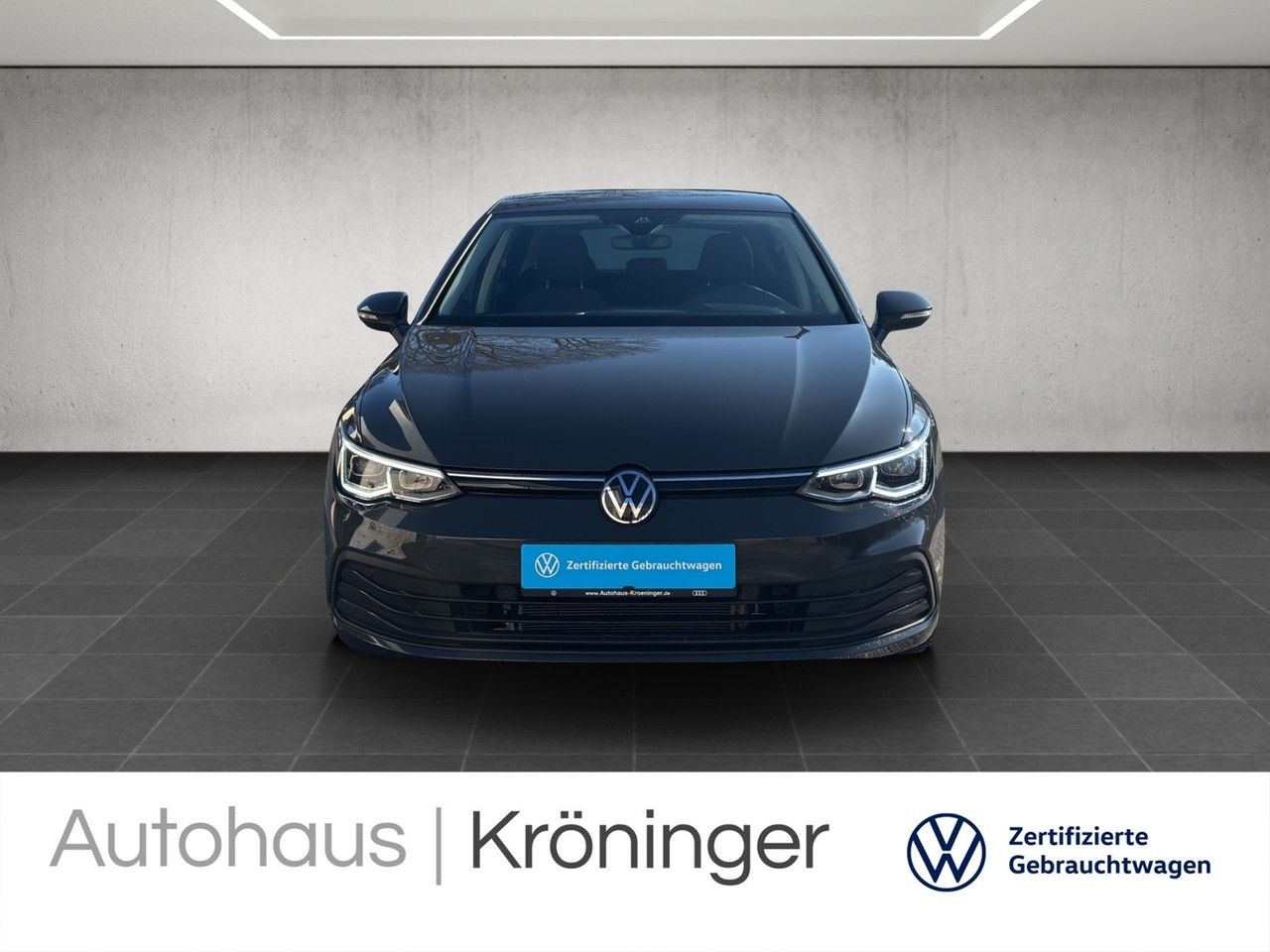 Volkswagen Golf VIII 1.5 TSI Life - Samsaru's Car Outlet