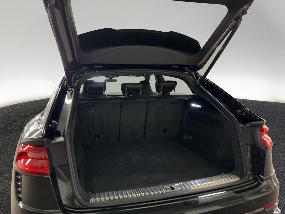 Audi RS Q8 tiptr. STDHZG MATRIX HUD PANO 360°K
