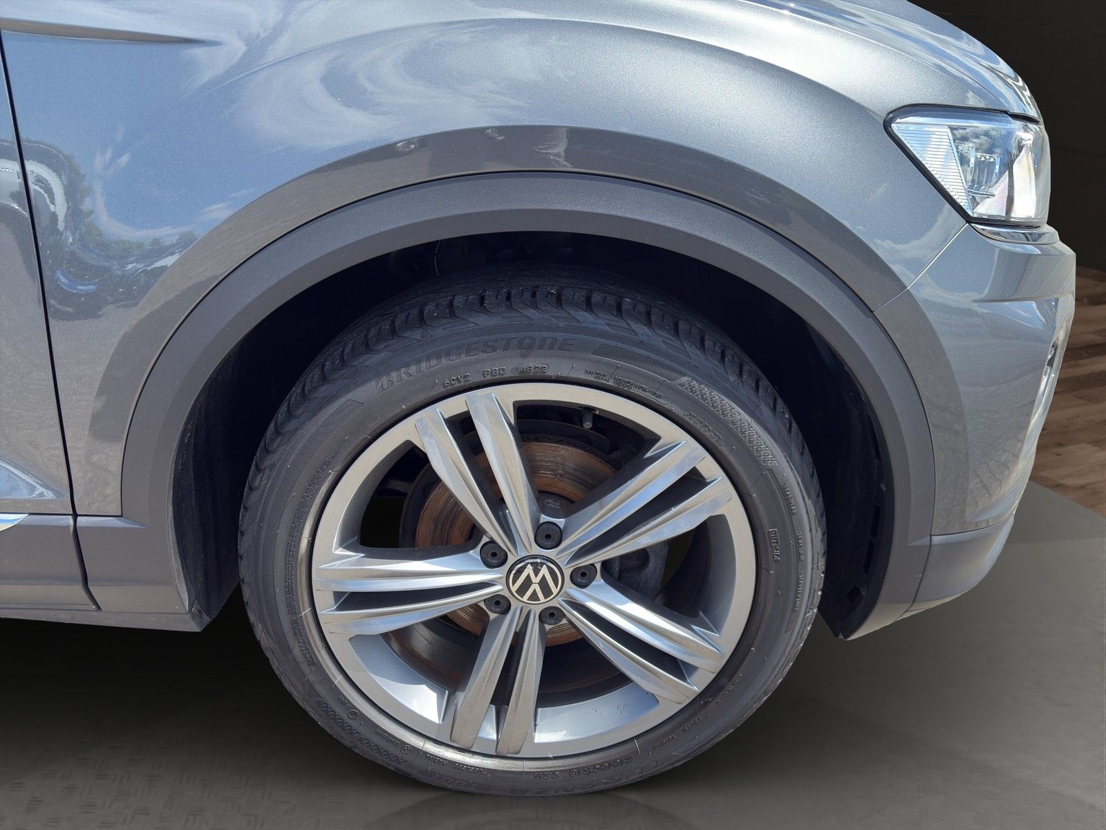 Volkswagen T-Roc 1.5 TSI DSG Sport - Samsaru's Car Outlet