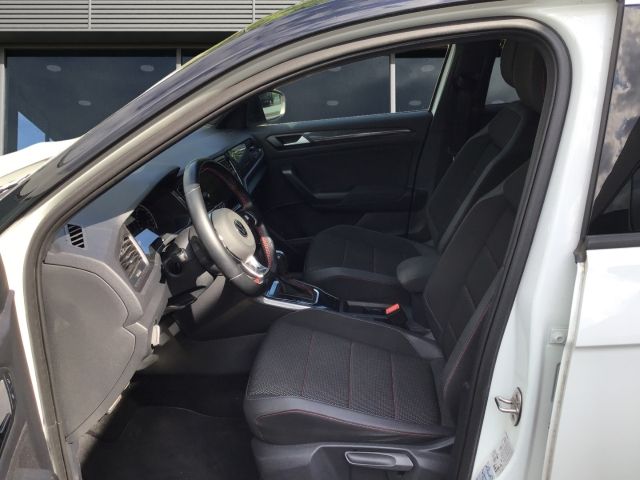 Volkswagen T-Roc Sport DSG - Samsaru's Car Outlet