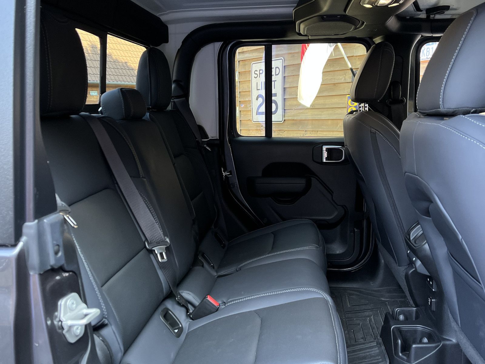 Jeep Gladiator 3,6l WILLYS 4x4 CarPlay AHK ALPINE LPG