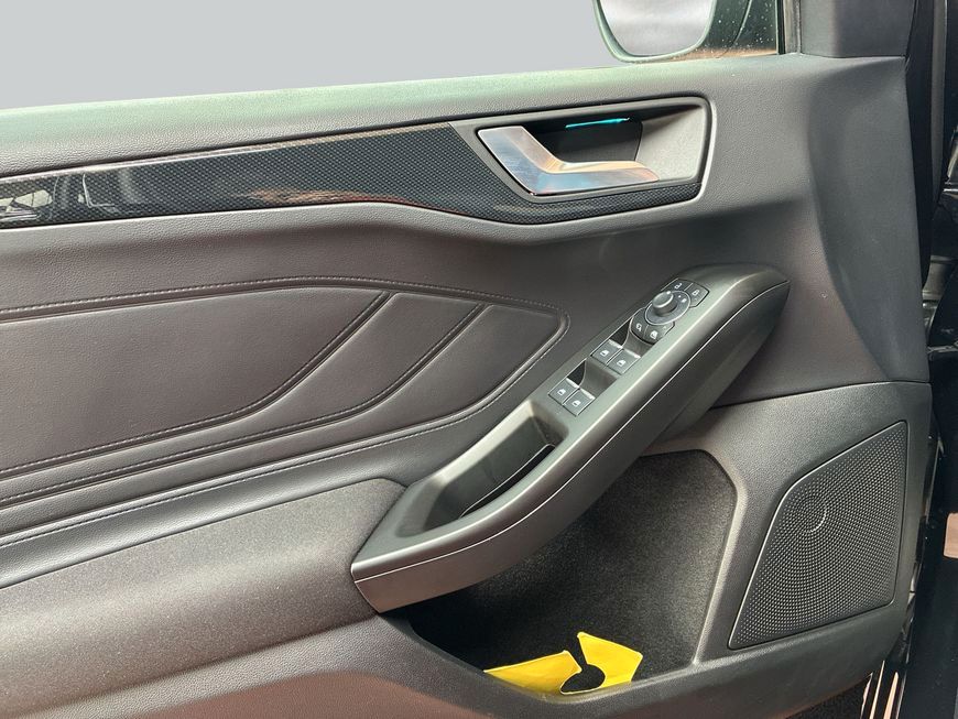 Ford Focus Turnier 1.0 EcoBoost Hybrid Aut. ST-LINE X