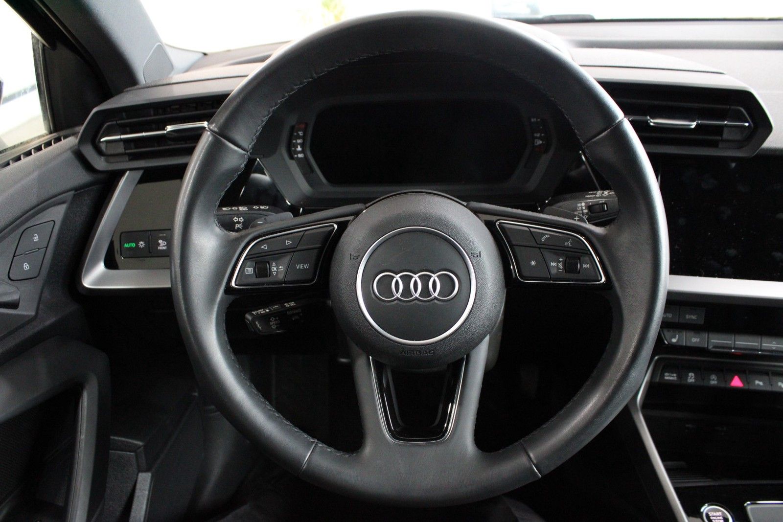 Audi A3 Sportback 35 TFSI Sport - Samsaru's Car Outlet