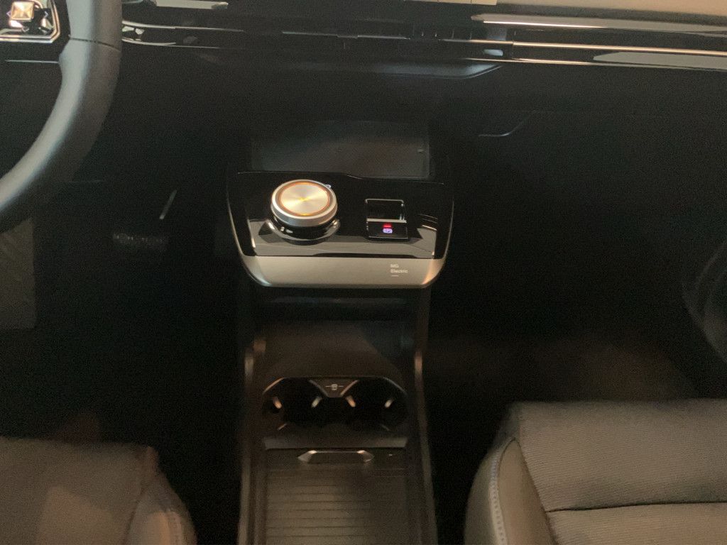 MG4 Electric Luxury 64 kWh KAMERA W-LAN LED 360°