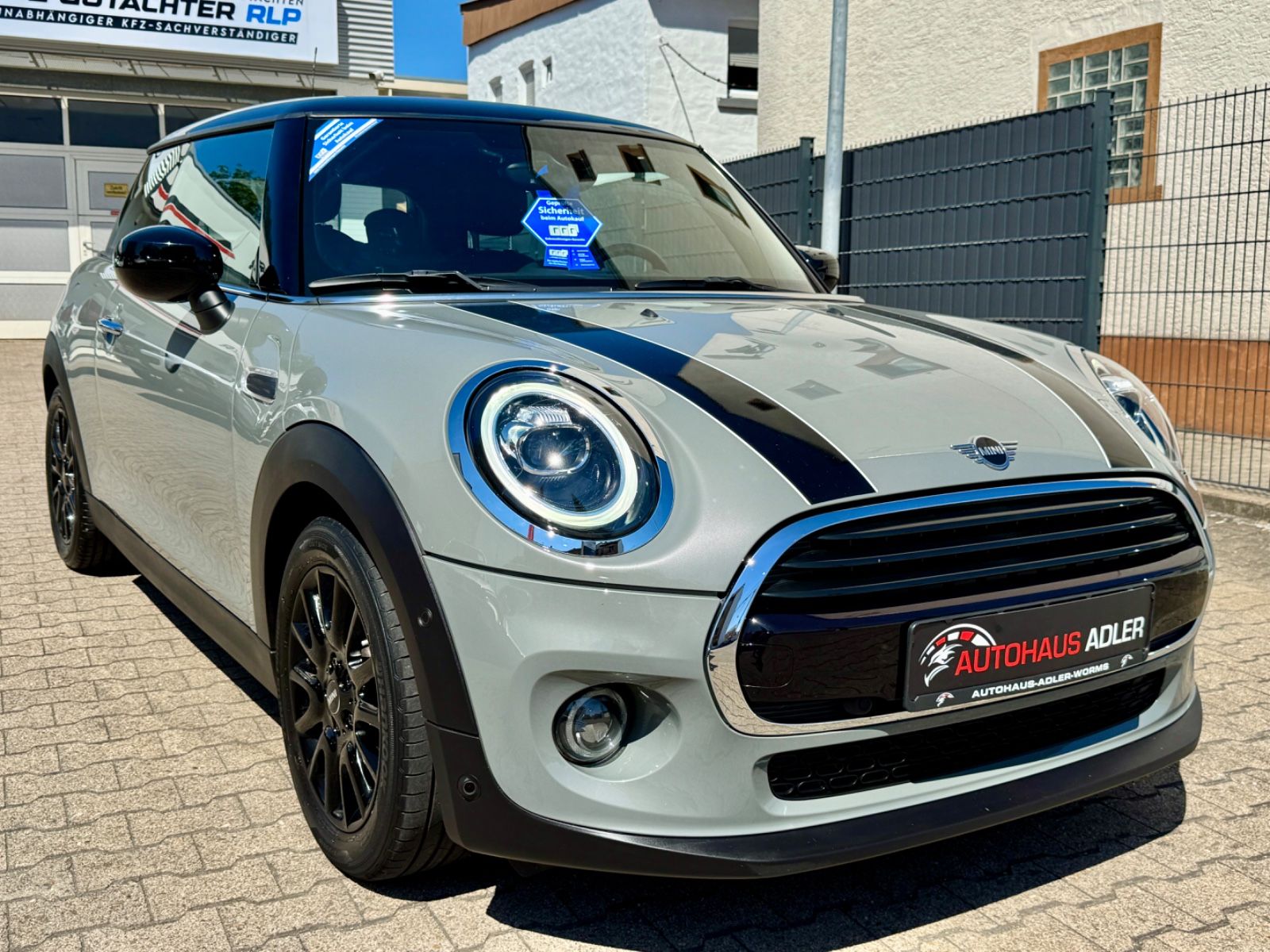 MINI COOPER 1.5 PEPPER - Samsaru's Car Outlet