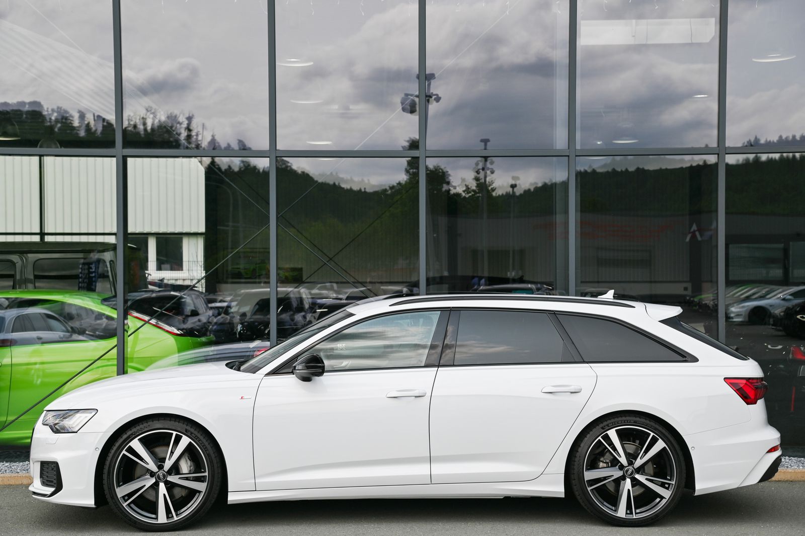 Audi A6 Avant 50 TDI quattro S line - Samsaru's Car Outlet