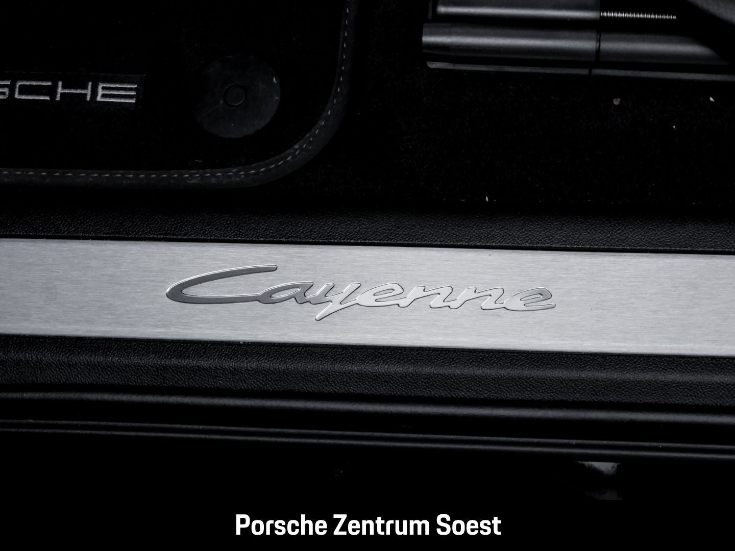 Porsche Cayenne E-Hybrid/21 Zoll/BOSE/PASM/Surround View