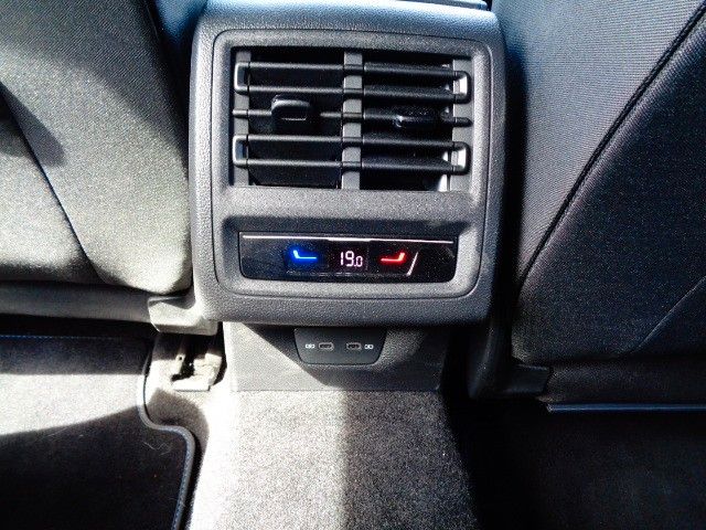 Volkswagen Golf VIII GTE eHybrid - Samsaru's Car Outlet