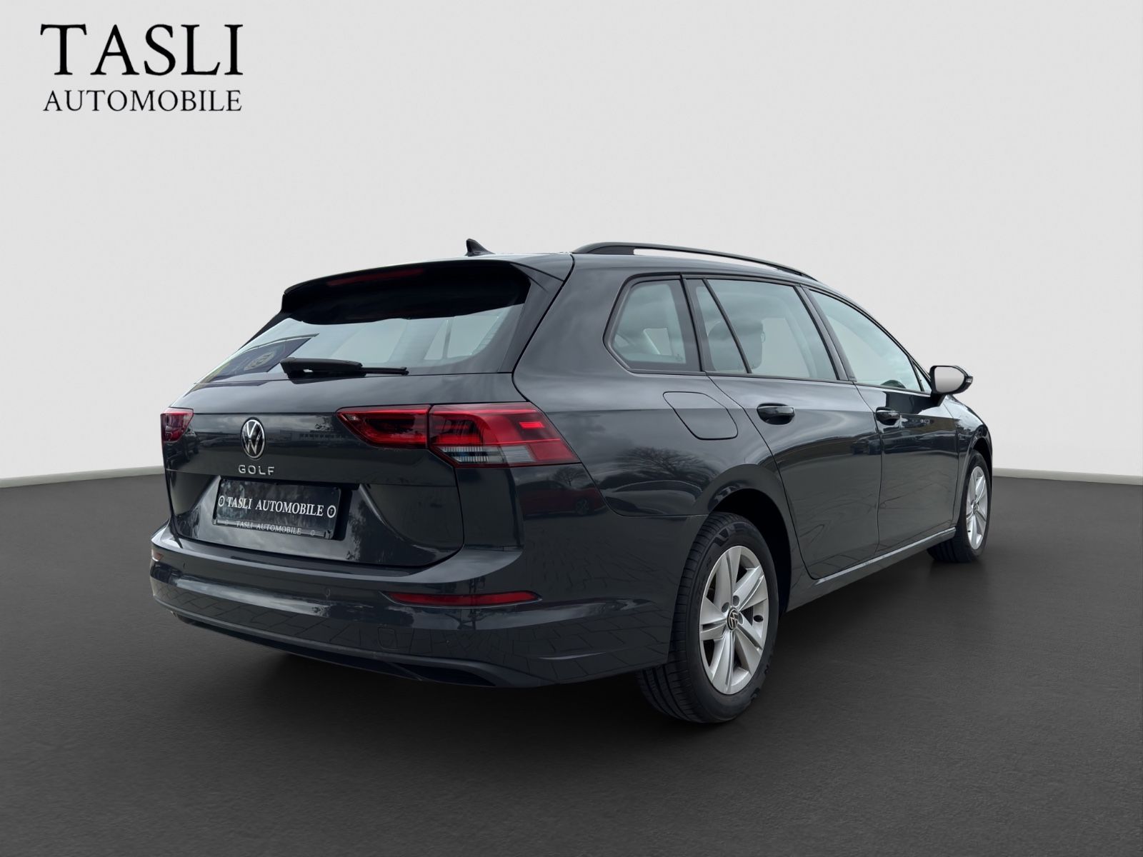 Volkswagen Golf VIII/8 Variant Life - Samsaru's Car Outlet