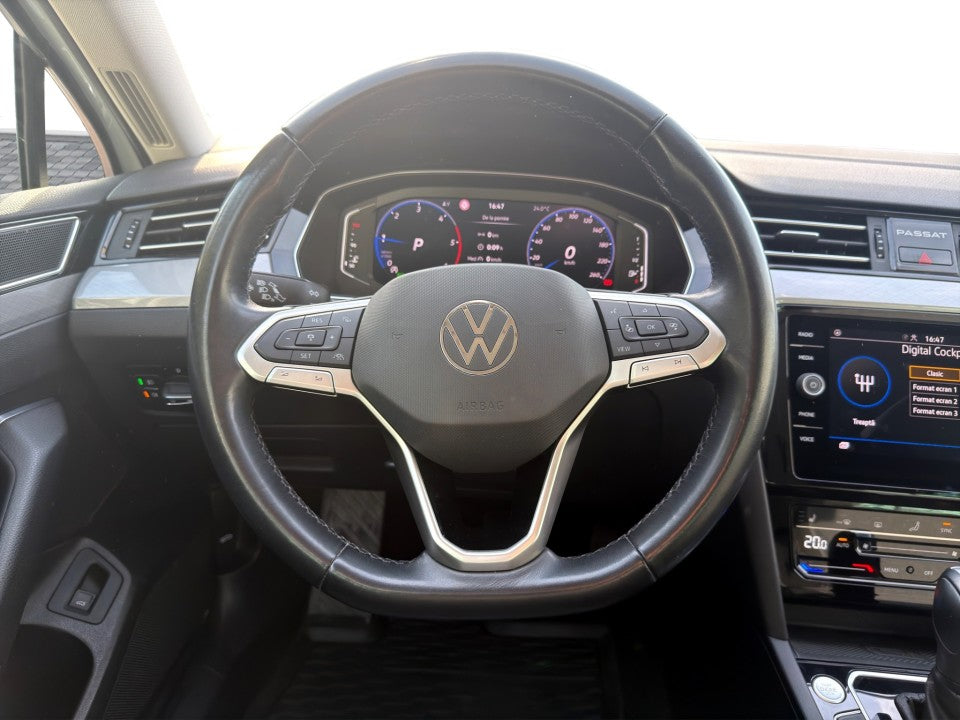 Volkswagen  Passat