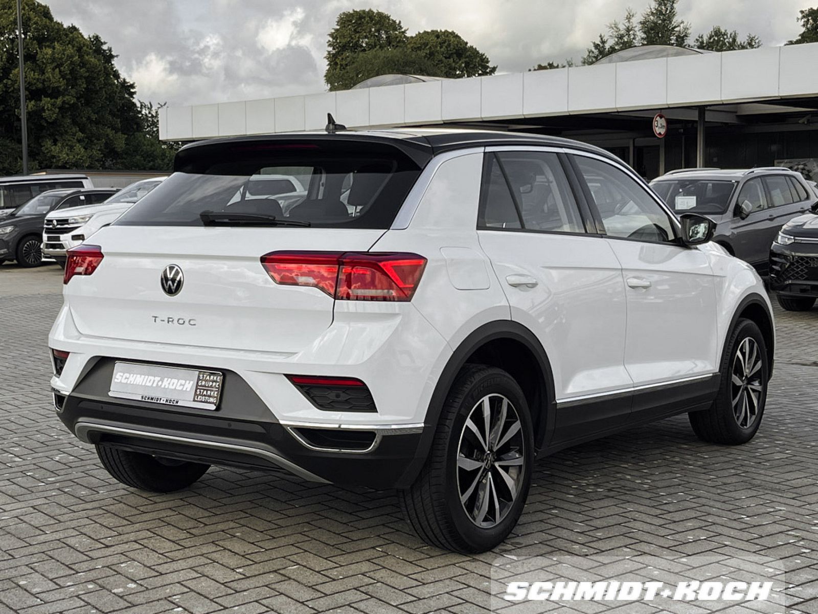 Volkswagen T-Roc 1.0 TSI Style - Samsaru's Car Outlet