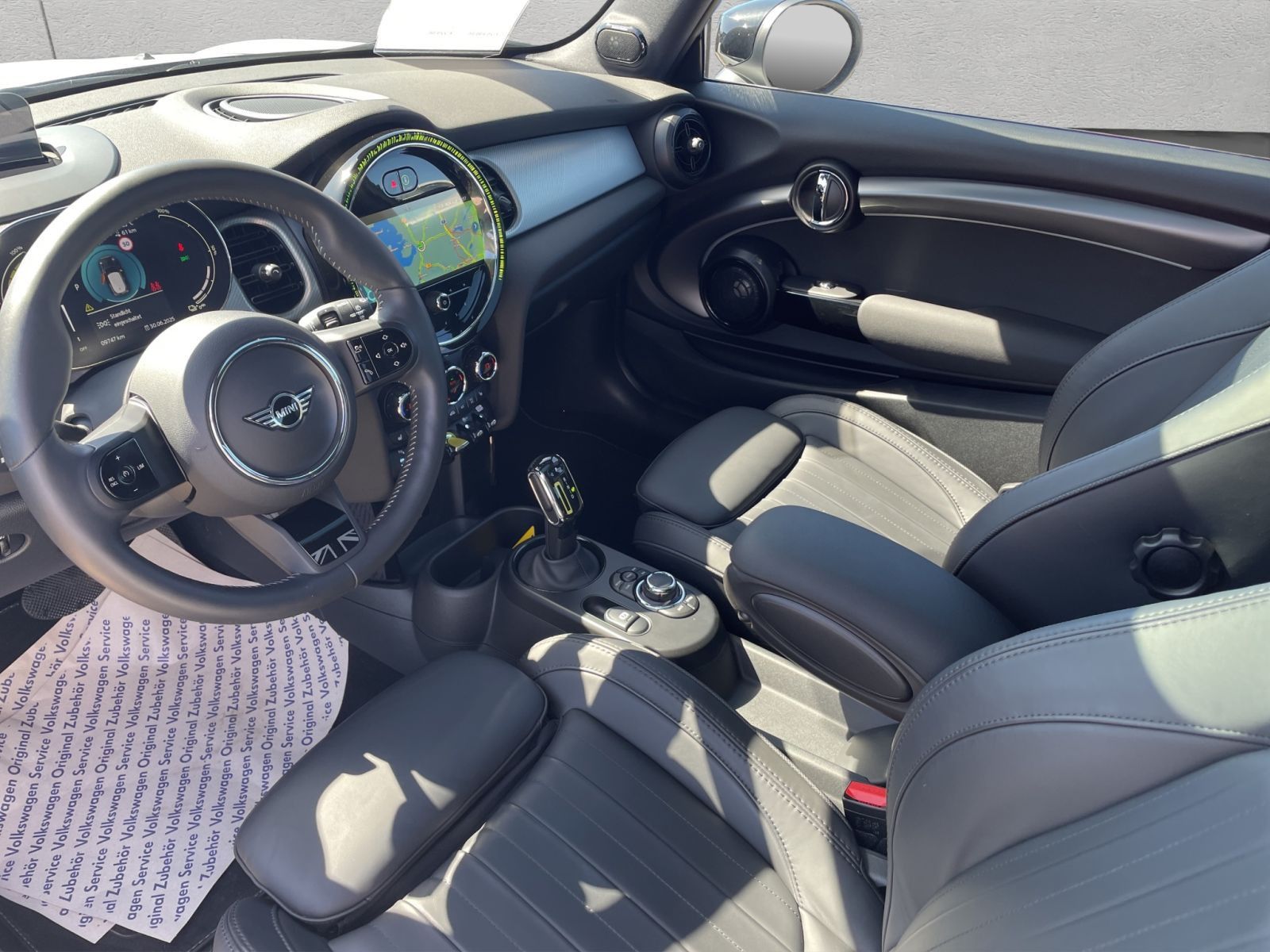 MINI Cooper SE MINI Yours Trim - Samsaru's Car Outlet