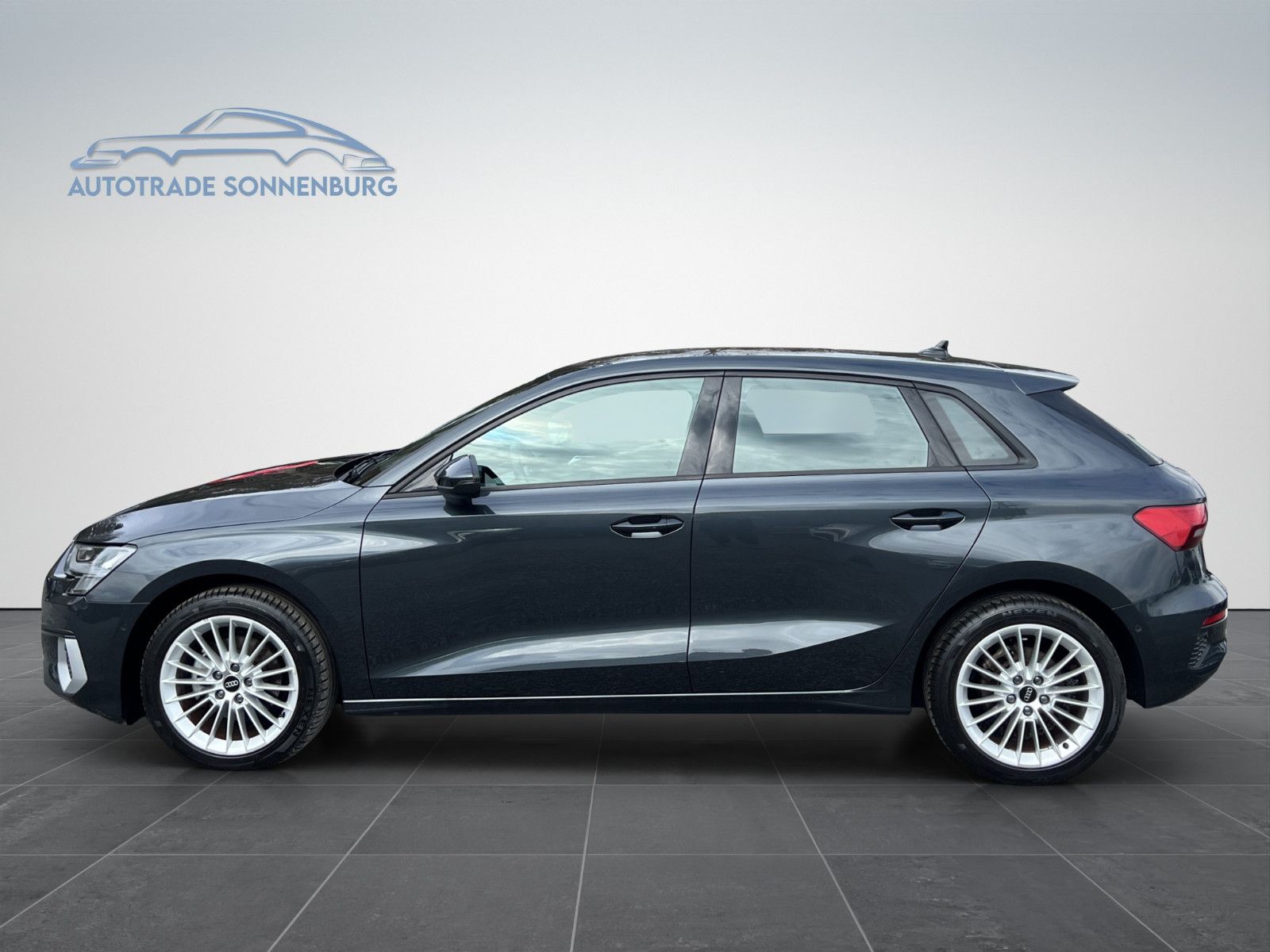 Audi A3 Sportback 30 TFSI advanced - Samsaru's Car Outlet