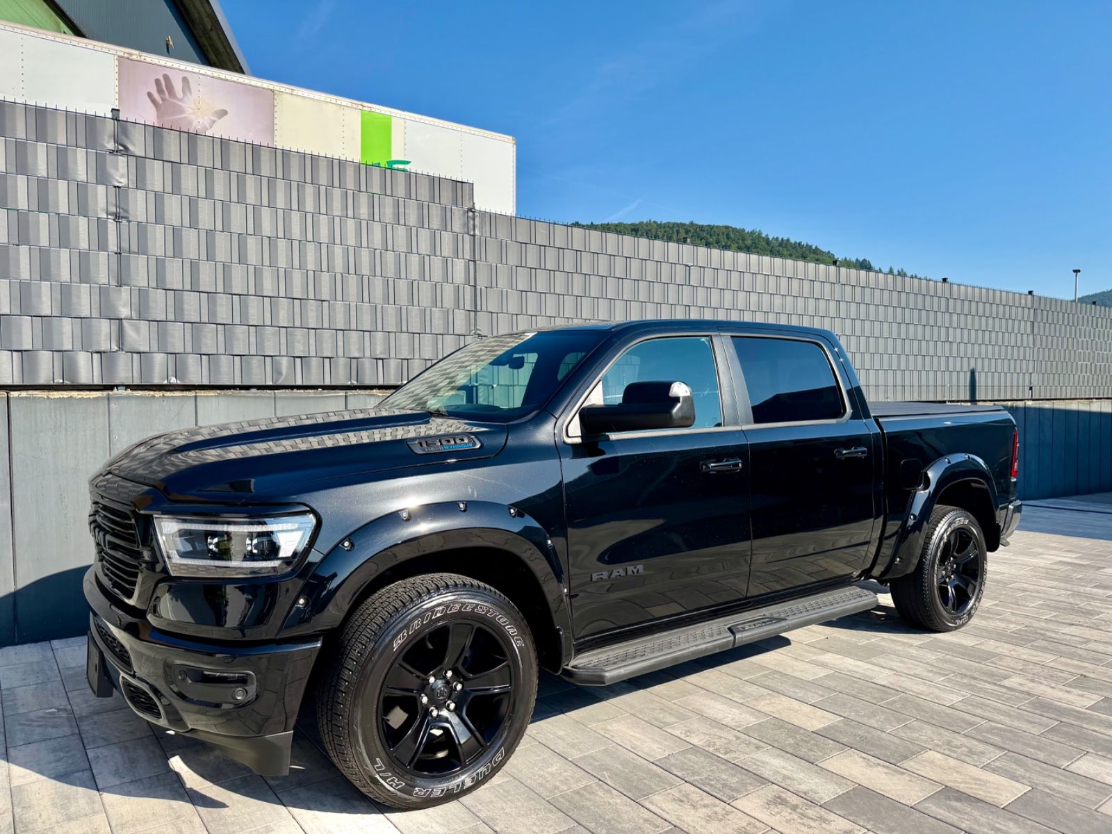 Dodge RAM 5,7 V8 HEMI-WIDEBODY-SPORT/EDITION-CREW CAB