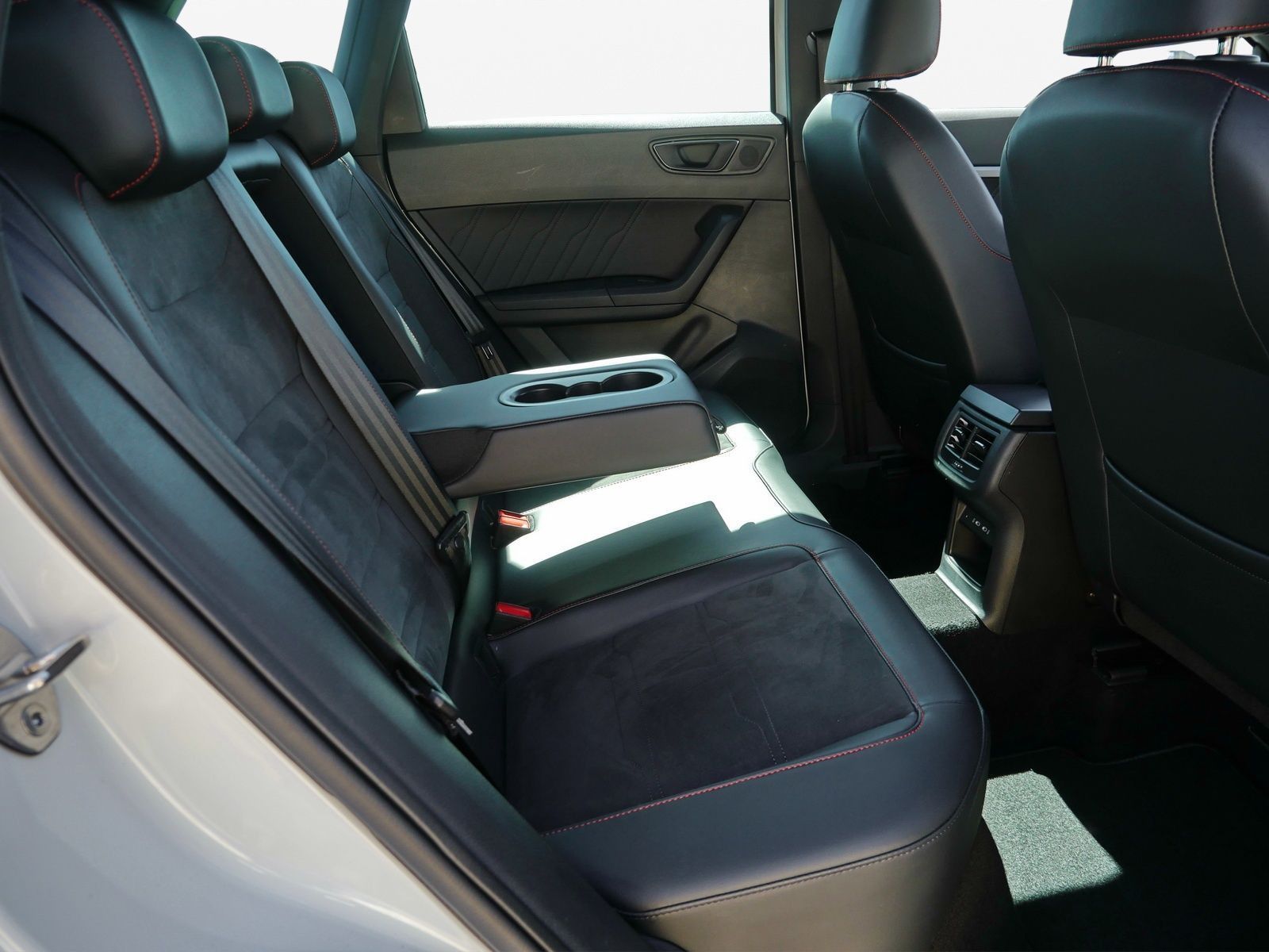 Seat Ateca FR 2.0 TDI RFK*AHK*LED*ACC