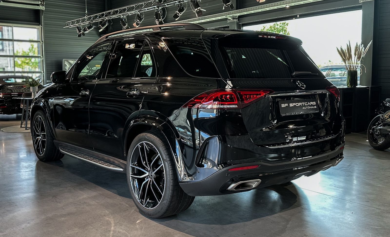 Mercedes-Benz GLE 580 4Matic V8 -NIGHT-BURM-1.HAND-MÜNCHEN