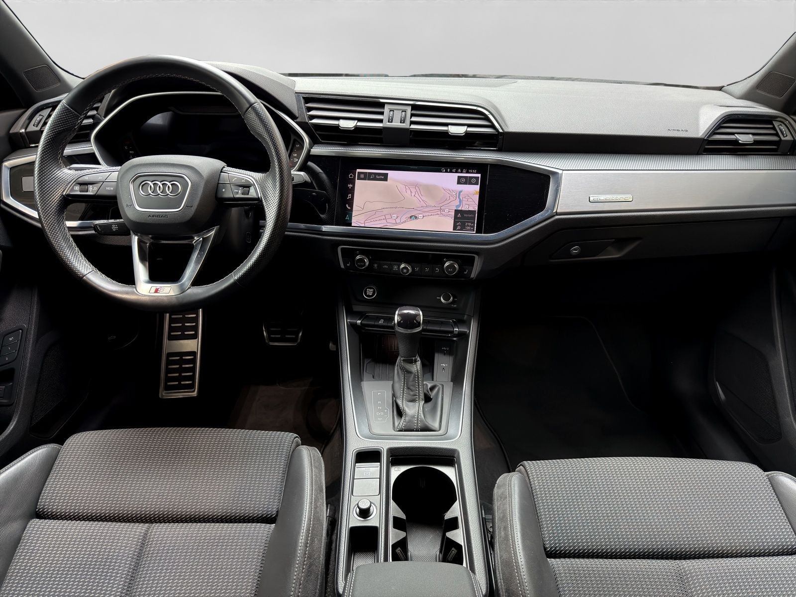 Audi Q3 40 TFSI Q 2x S LINE - Samsaru's Car Outlet