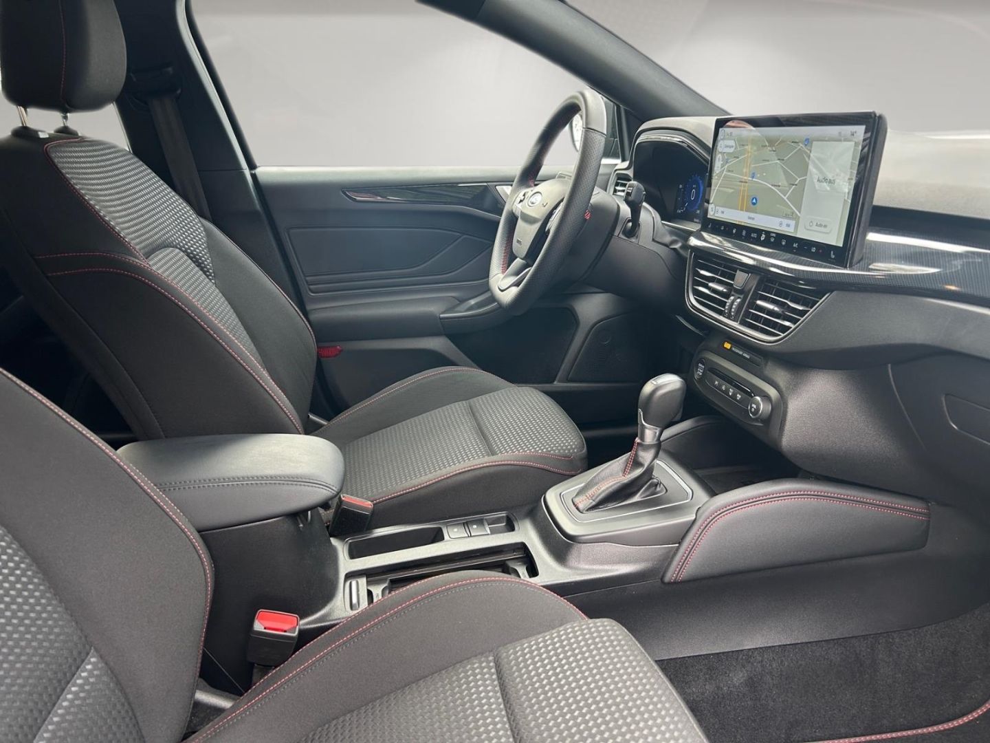 Ford Focus ST-Line X Turnier 1,0l EcoBoost AT AHK-abn