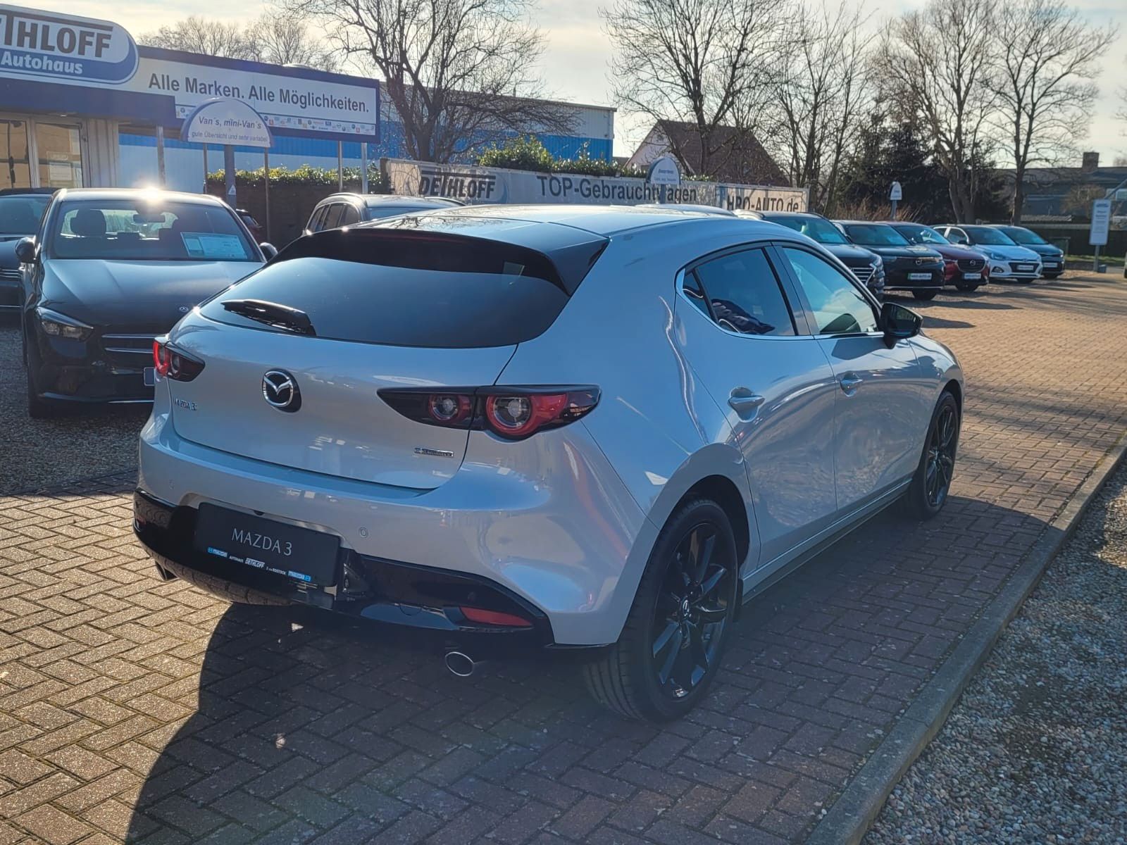 Mazda 3  2.5L e-SKYACTIV G 140ps 6AT Nagisa