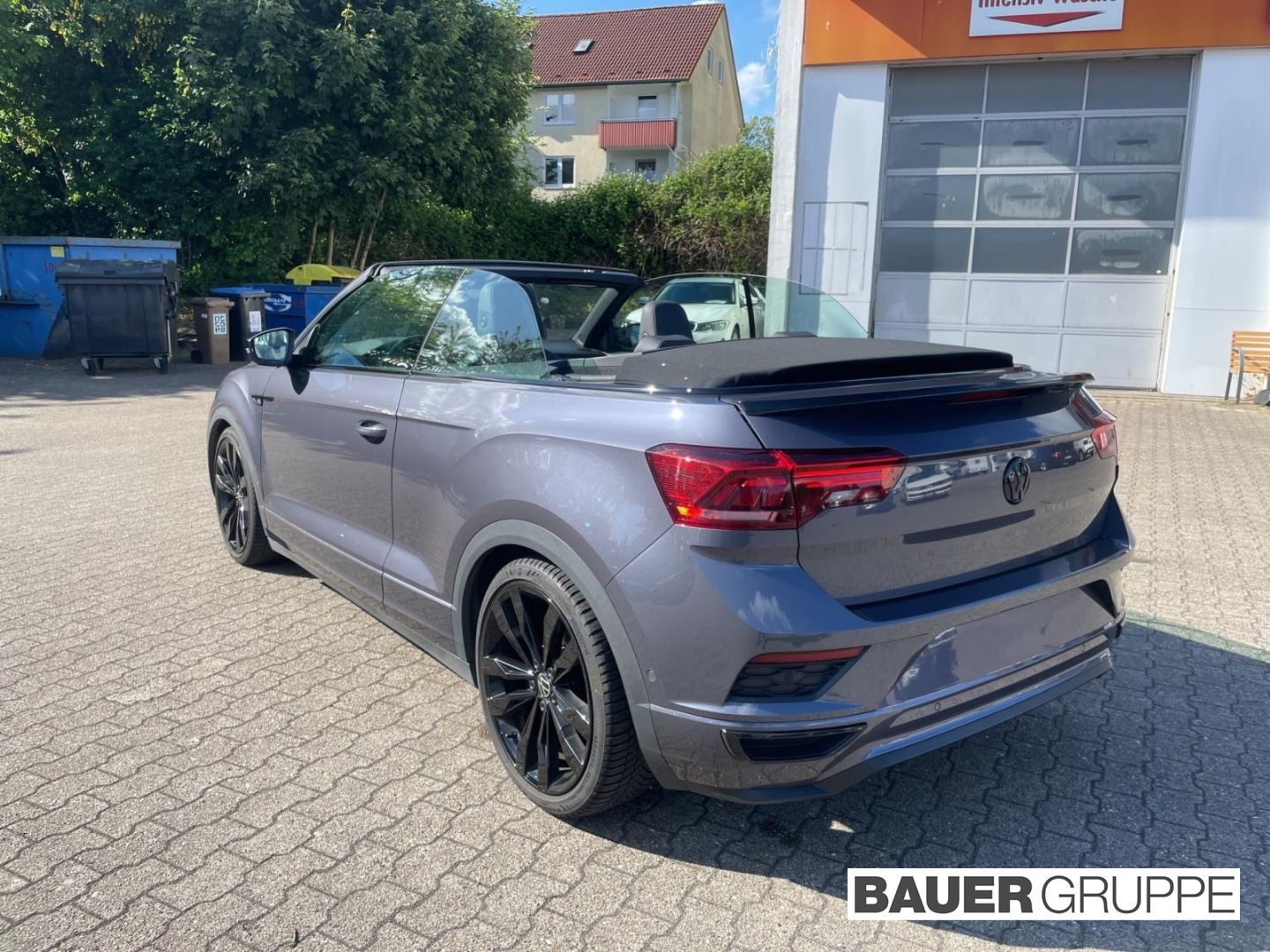 Volkswagen T-Roc R-Line 1.5 TSI - Samsaru's Car Outlet
