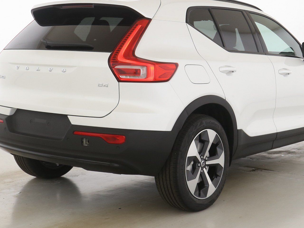 Volvo XC40 B4 Autom. Ultra Dark - Samsaru's Car Outlet