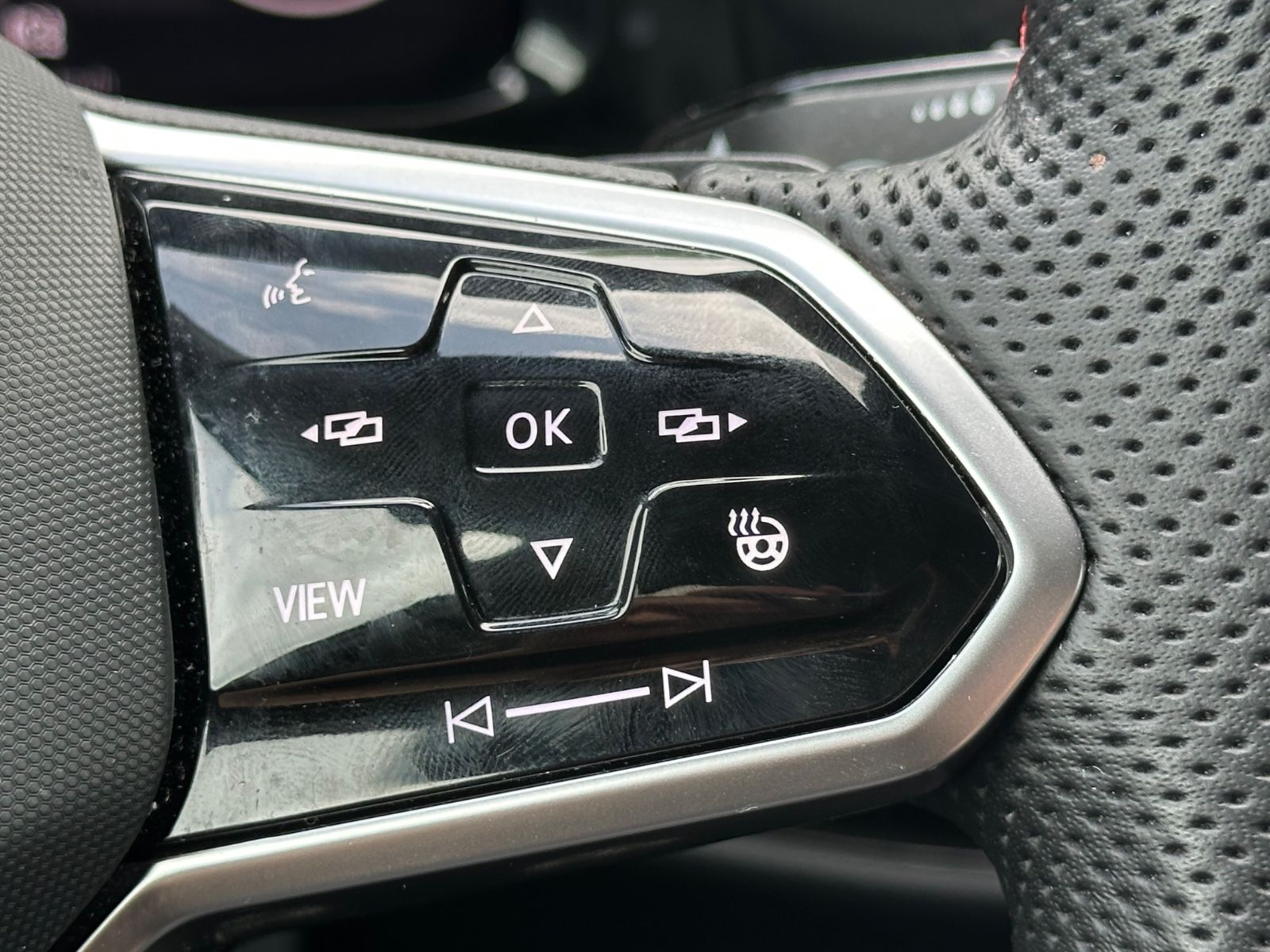 Volkswagen Golf VIII GTI - Samsaru's Car Outlet