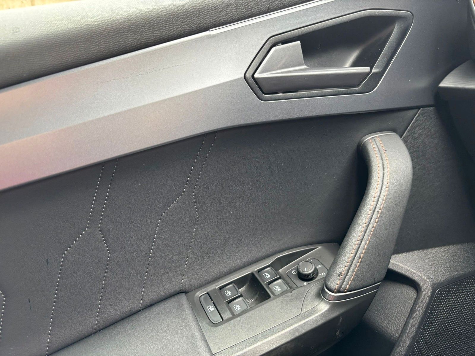 Cupra Leon Sportstourer Basis - Samsaru's Car Outlet