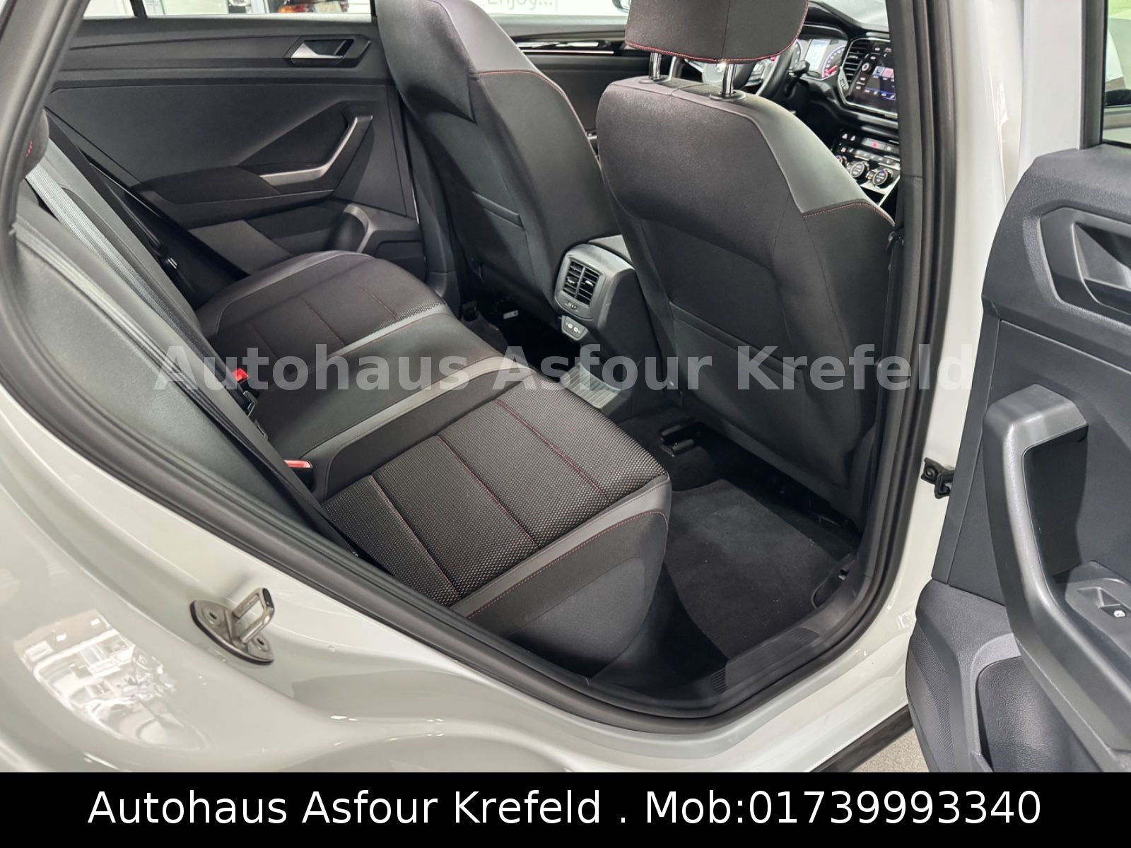 Volkswagen T-Roc Sport Black - Samsaru's Car Outlet