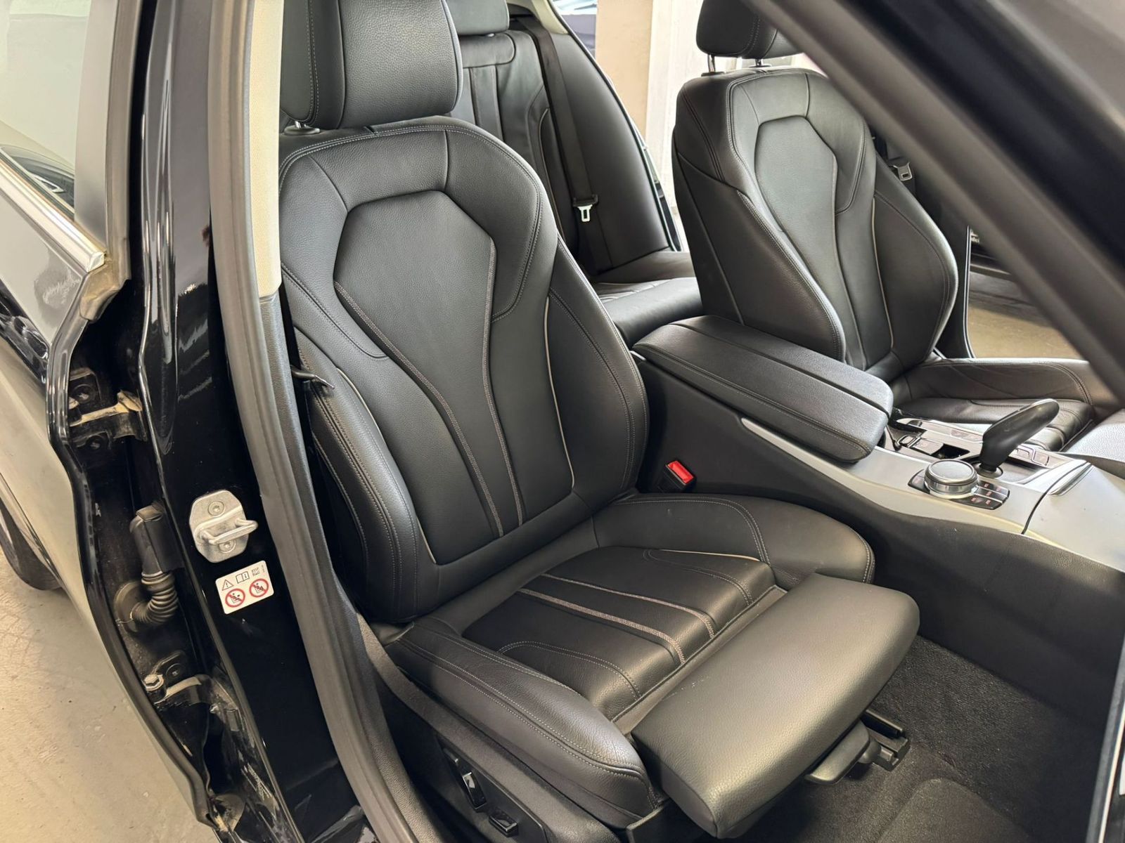 BMW 530 e x Drive H-KARDON/CAM/ACC/WIFI/LED/INDUKTIO